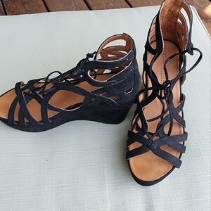 Gentle Souls Tan and Black Platform Shoes with Intricate Design